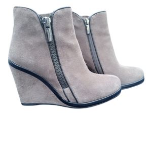 Vince Camuto Jeffers leather brown zip up wedge heel booties size 6.5